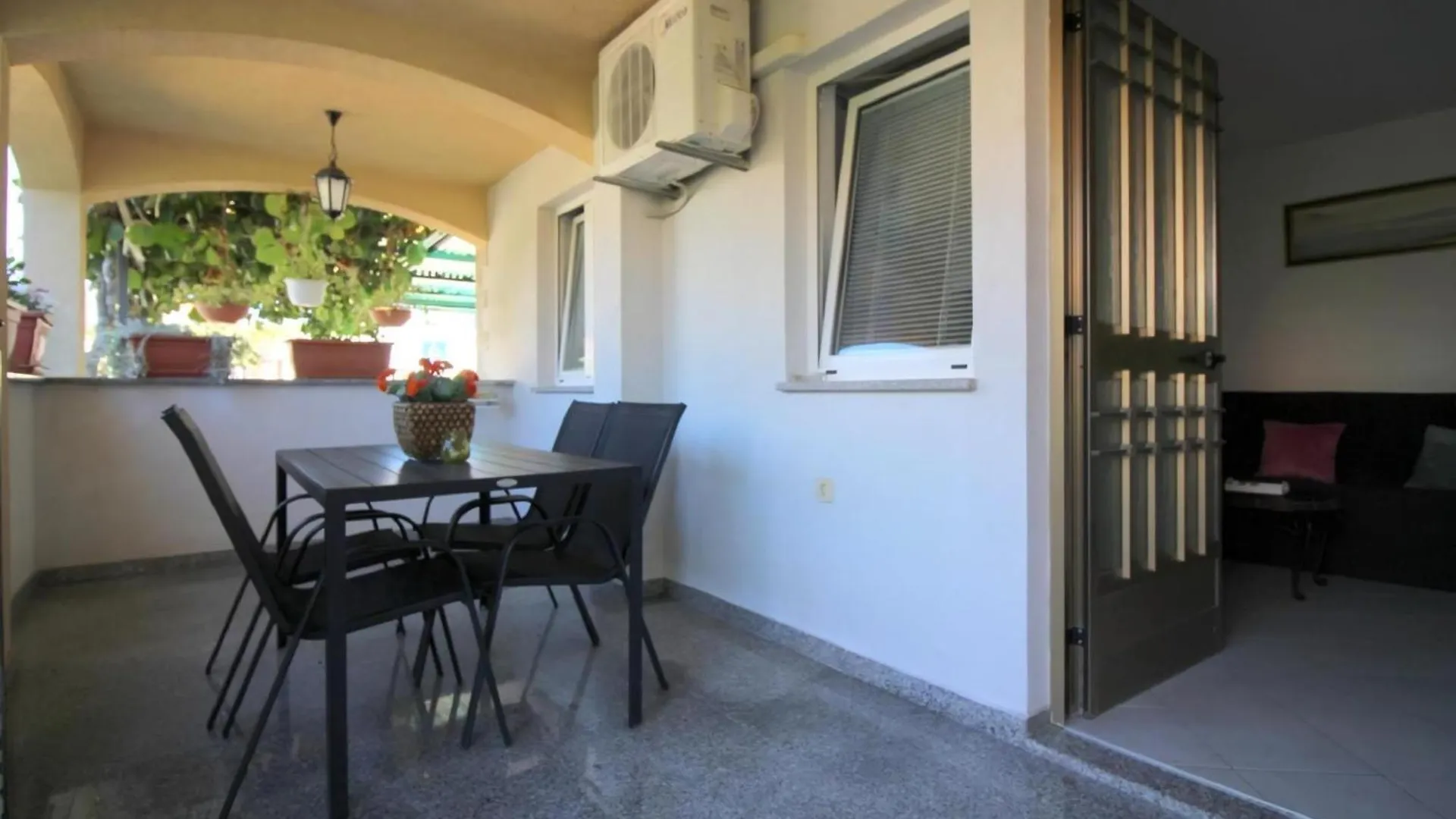 Ferienwohnung Pineta 1 Mit Terrasse In Strandnaehe Porec Croatia