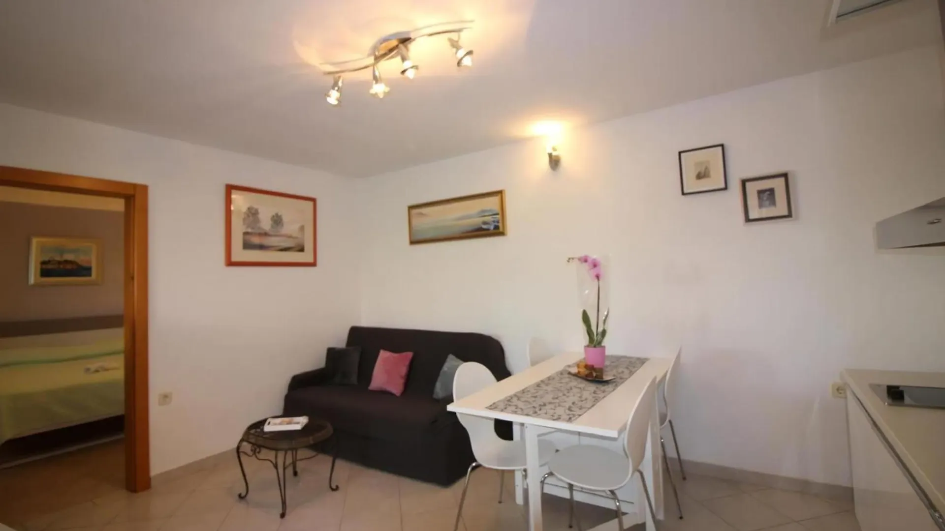 Ferienwohnung Pineta 1 Mit Terrasse In Strandnaehe Porec