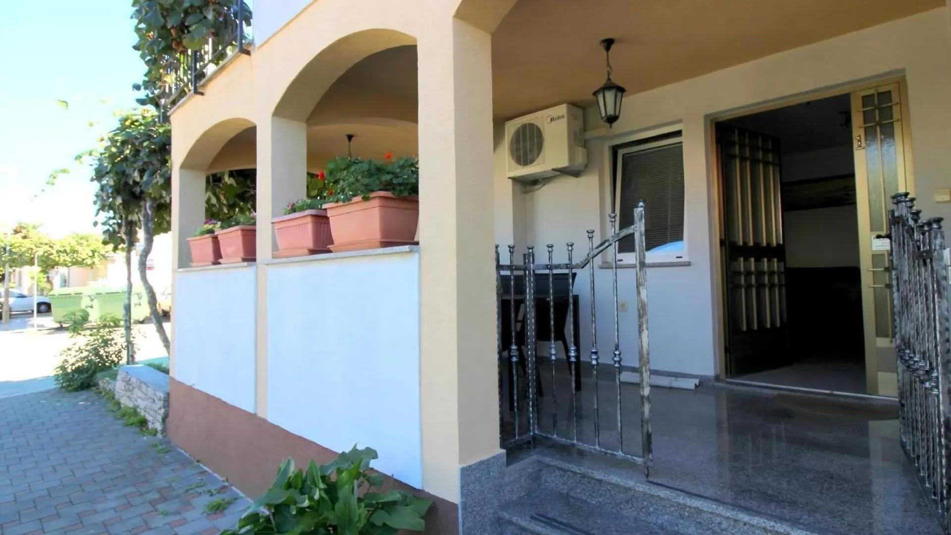 Apartment Ferienwohnung Pineta 1 Mit Terrasse In Strandnaehe Porec